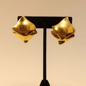 Vintage TAT Gold-Tone Sculptural Earrings